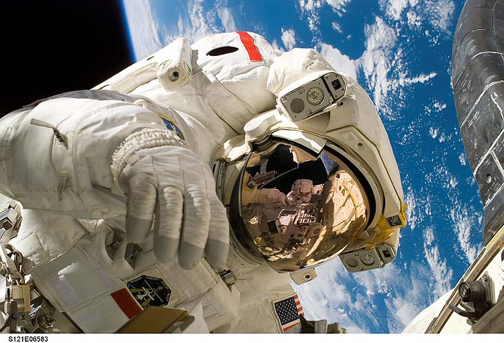 Astronaut (©Foto: WIKIIMAGES Pixabay)